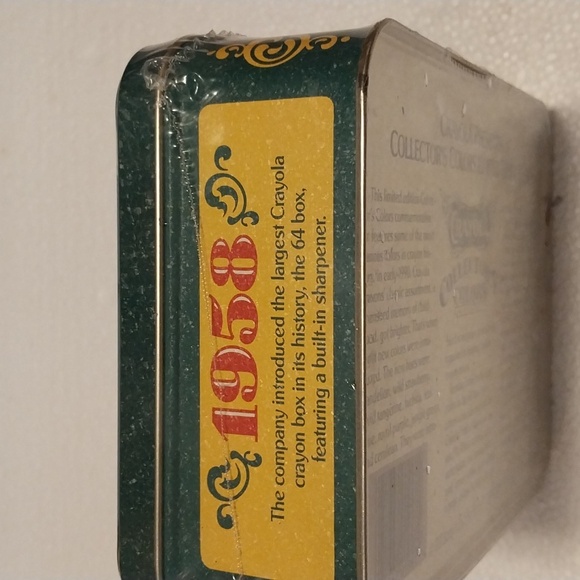 Crayola Crayons 64 box plus 8 retired colors. It never been opened. Collector's - Picture 6 of 6